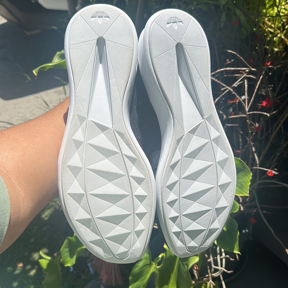 Adidas shoes - Picture 5 of 5